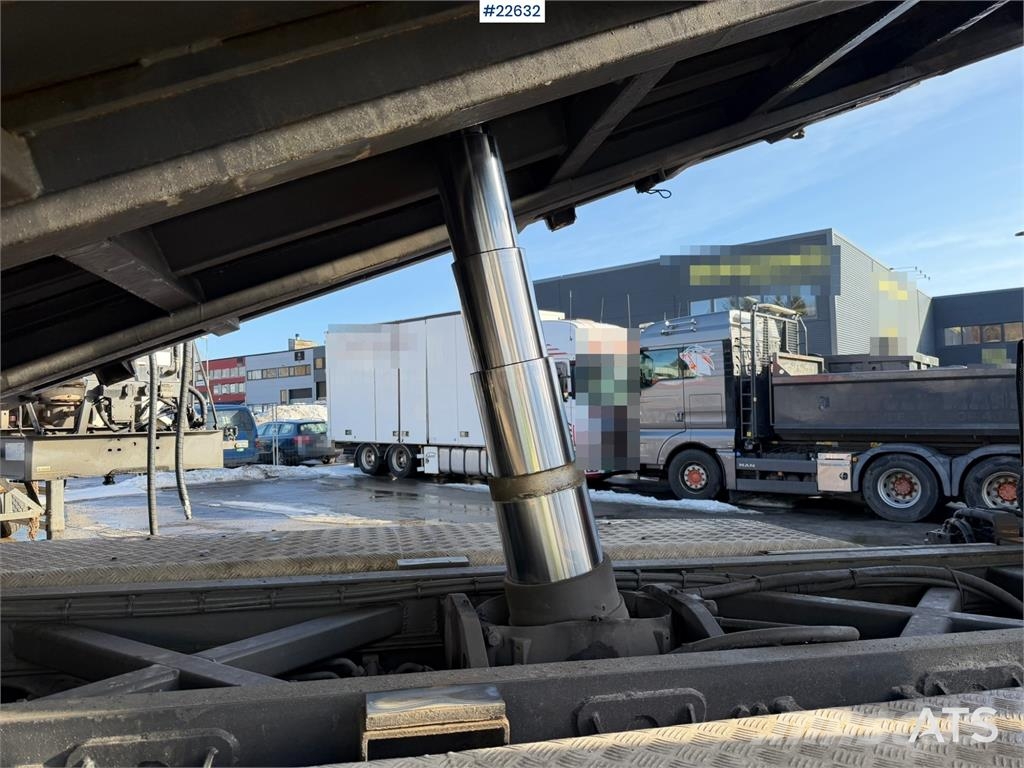 Volvo FH16 8x4 Tridem Crane Truck with 2014 26 t/m Palfi 起重機卡車