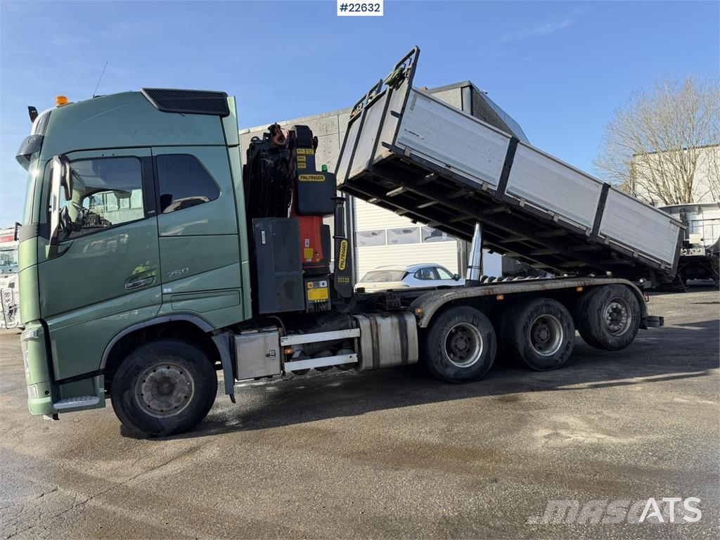 Volvo FH16 8x4 Tridem Crane Truck with 2014 26 t/m Palfi 起重機卡車