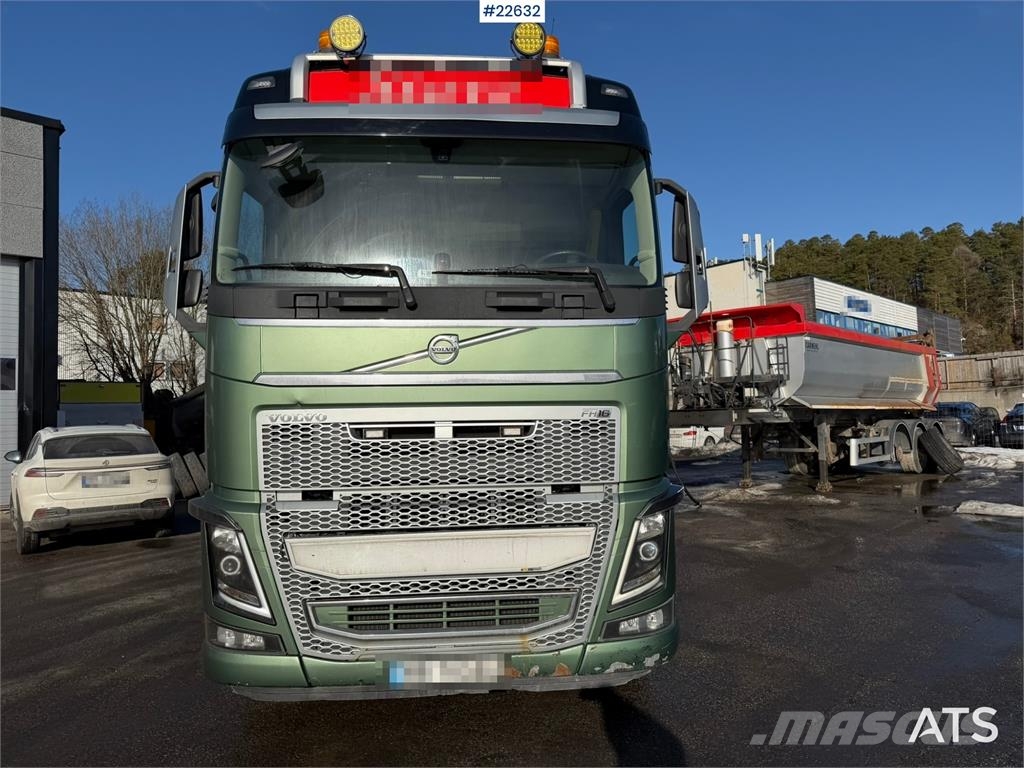 Volvo FH16 8x4 Tridem Crane Truck with 2014 26 t/m Palfi 起重機卡車