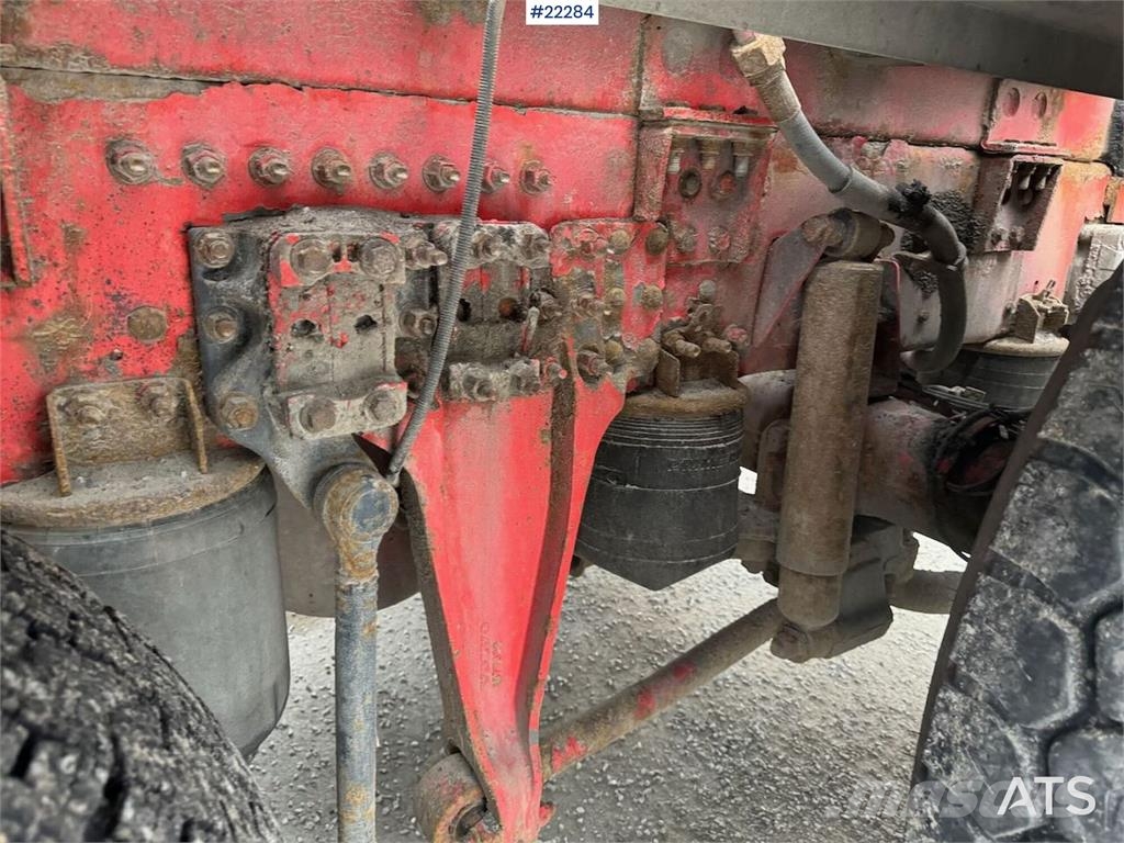 Volvo FH16 tridem hook loader with Joab hook with articu Camiones elevadores de gancho