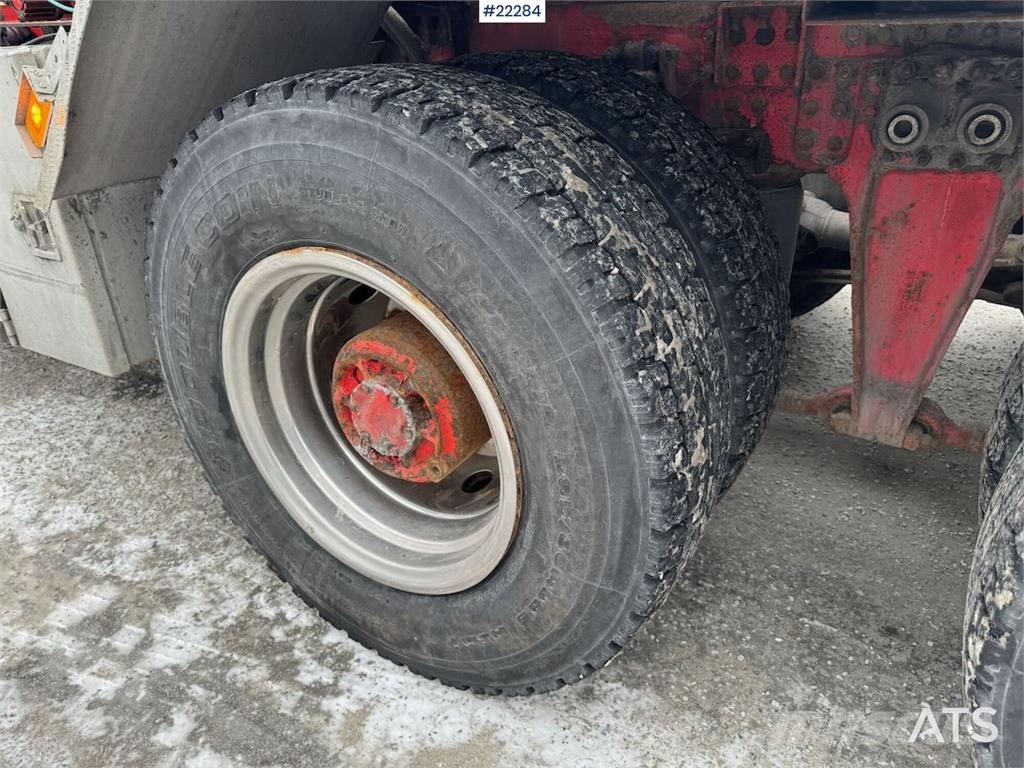 Volvo FH16 tridem hook loader with Joab hook with articu Camiones elevadores de gancho