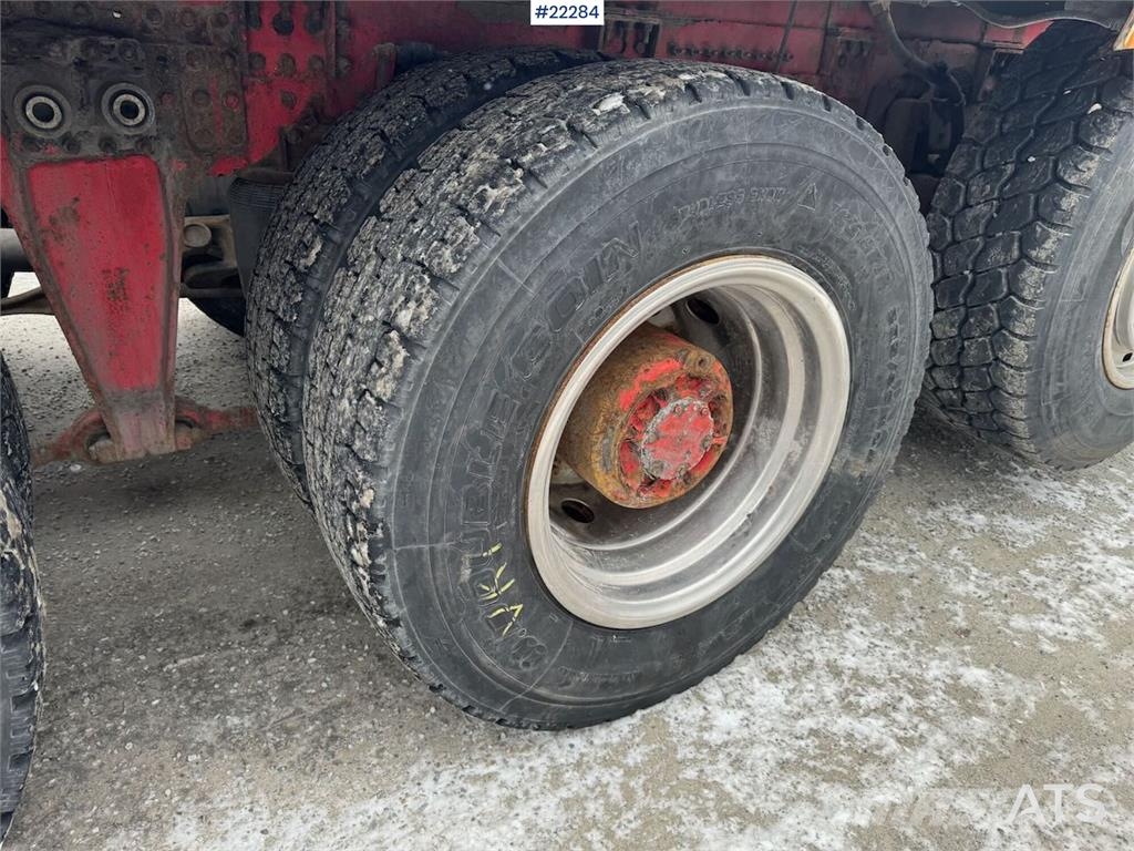 Volvo FH16 tridem hook loader with Joab hook with articu Camiones elevadores de gancho