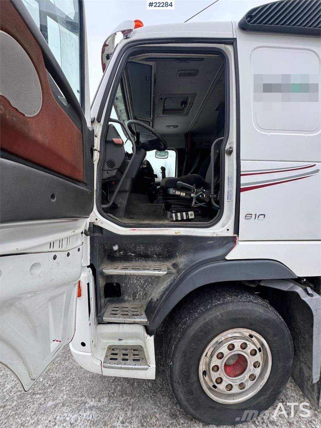 Volvo FH16 tridem hook loader with Joab hook with articu Camiones elevadores de gancho