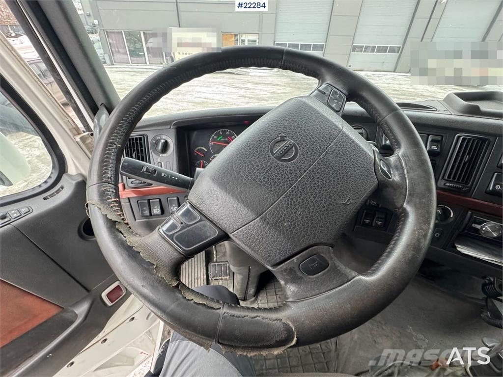 Volvo FH16 tridem hook loader with Joab hook with articu Camiones elevadores de gancho