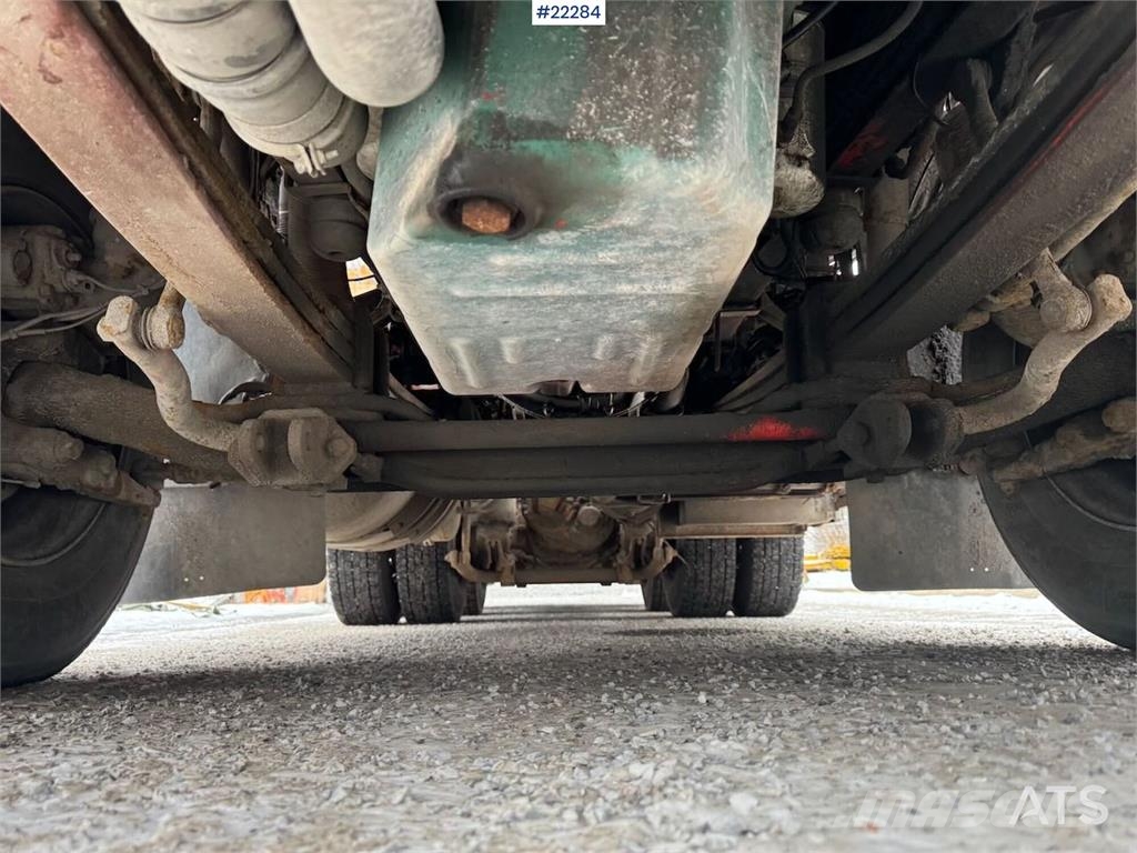 Volvo FH16 tridem hook loader with Joab hook with articu Camiones elevadores de gancho