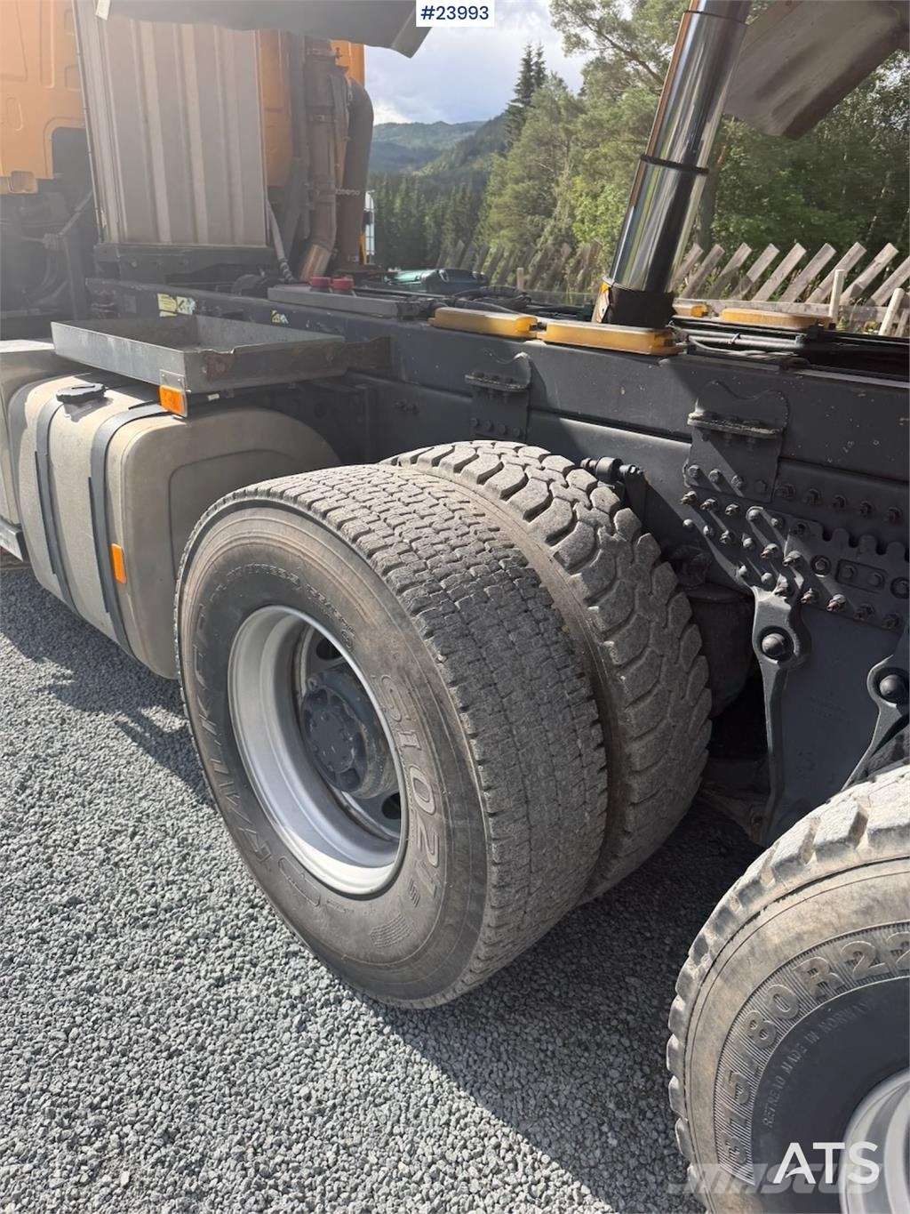 Volvo FH540 6x4 Tipper Truck with Underbody Scraper Blad Bañeras basculantes usadas