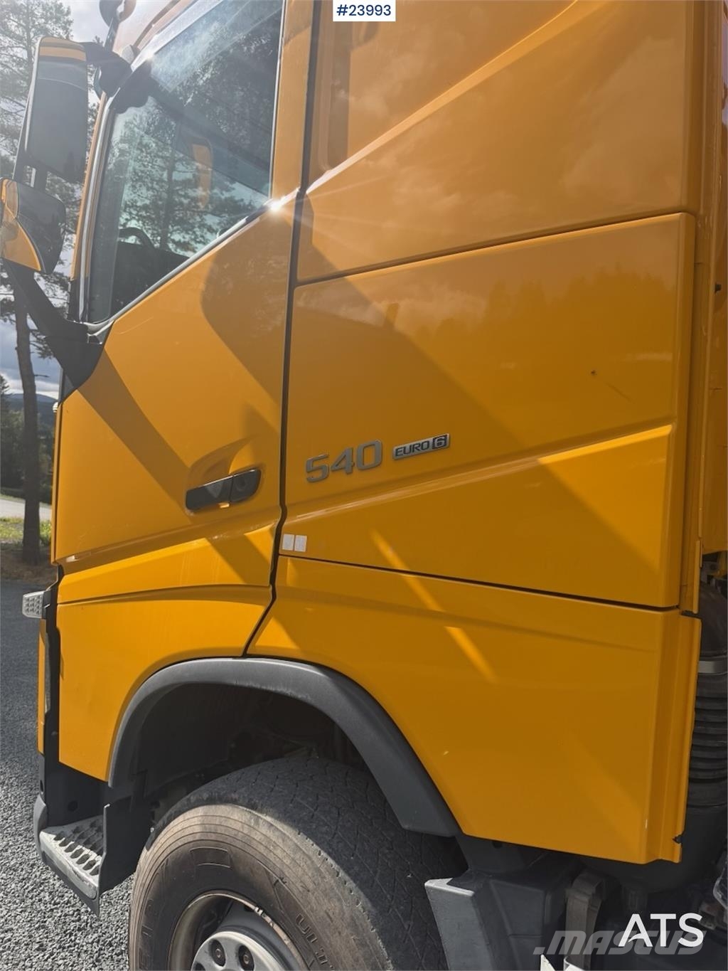 Volvo FH540 6x4 Tipper Truck with Underbody Scraper Blad Bañeras basculantes usadas