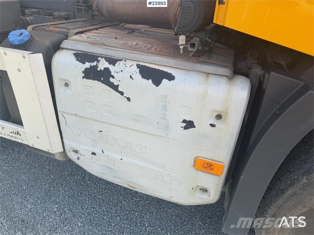 Volvo FH540 6x4 Tipper Truck with Underbody Scraper Blad Bañeras basculantes usadas
