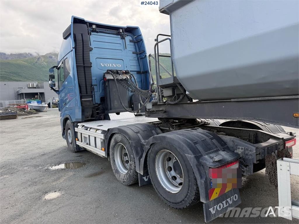 Volvo FH540 6x4 trekkvogn m/ 2006 Carnehl tippsemi. SE V Tahače