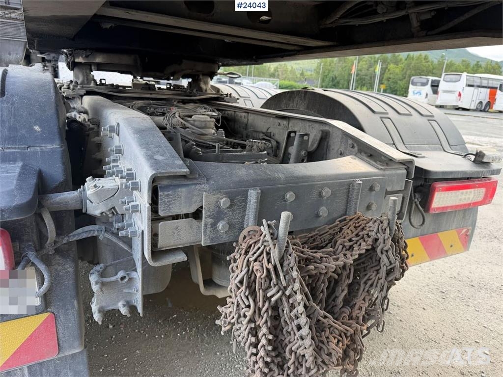Volvo FH540 6x4 trekkvogn m/ 2006 Carnehl tippsemi. SE V Tahače