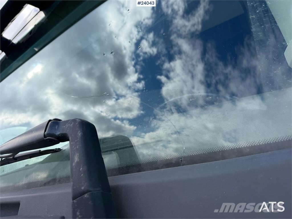 Volvo FH540 6x4 trekkvogn m/ 2006 Carnehl tippsemi. SE V Tahače