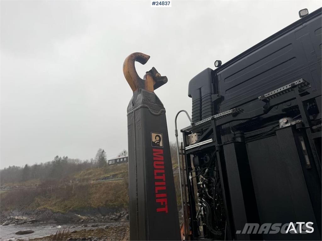 Volvo FH540 8x4 hook loader with compressor, crane hydra شاحنات الرافعات الخطافية