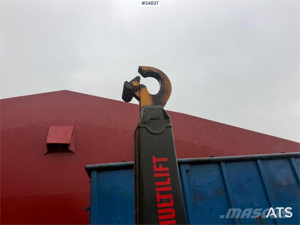 Volvo FH540 8x4 hook loader with compressor, crane hydra شاحنات الرافعات الخطافية