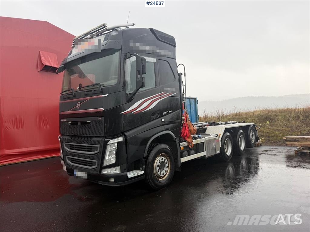 Volvo FH540 8x4 hook loader with compressor, crane hydra شاحنات الرافعات الخطافية