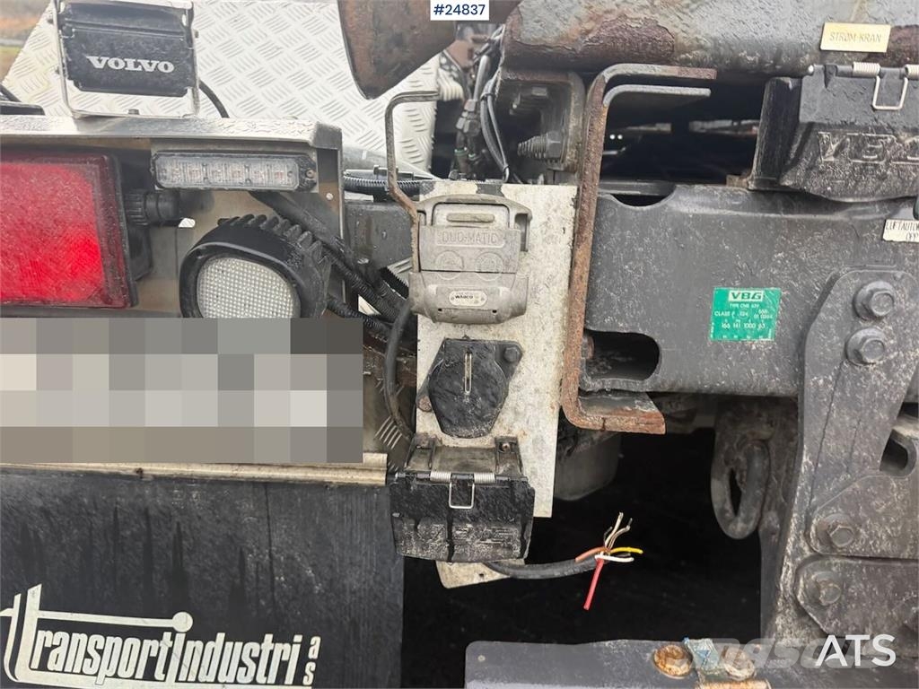 Volvo FH540 8x4 hook truck w/ 24 T hook. WATCH VIDEO アームロール