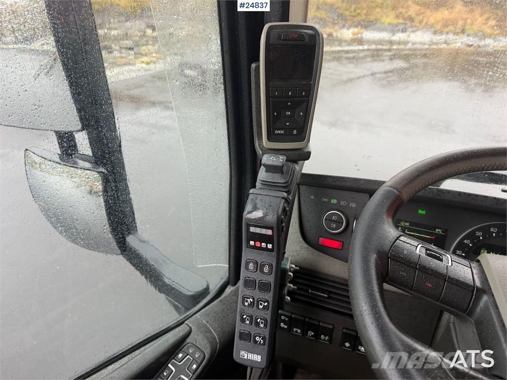 Volvo FH540 8x4 hook truck w/ 24 T hook. WATCH VIDEO アームロール
