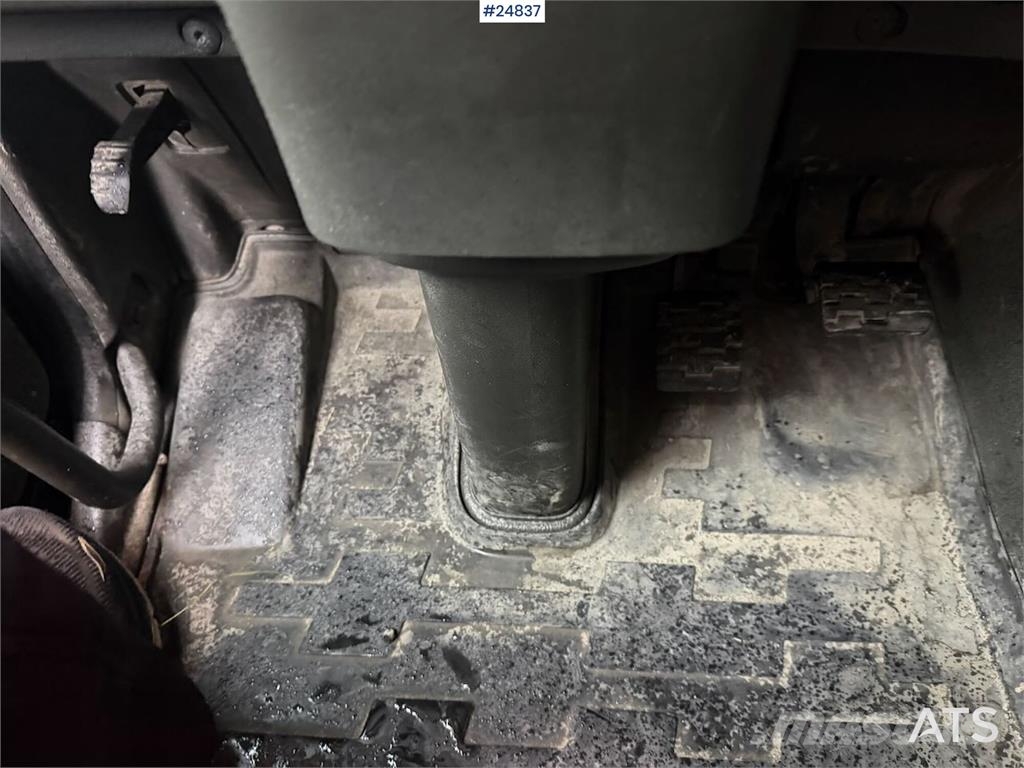 Volvo FH540 8x4 hook truck w/ 24 T hook. WATCH VIDEO アームロール