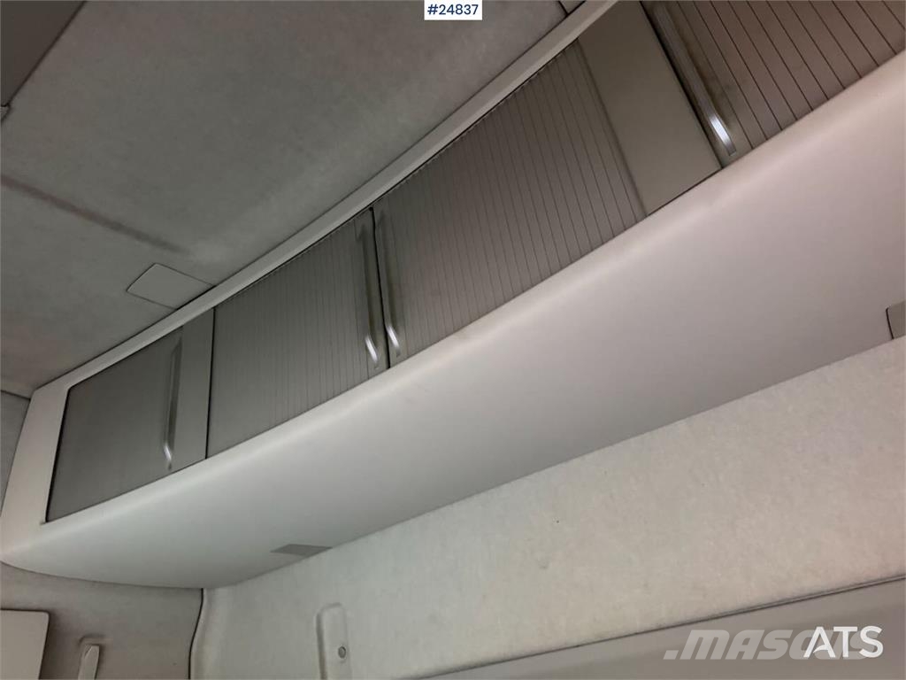 Volvo FH540 8x4 hook truck w/ 24 T hook. WATCH VIDEO アームロール