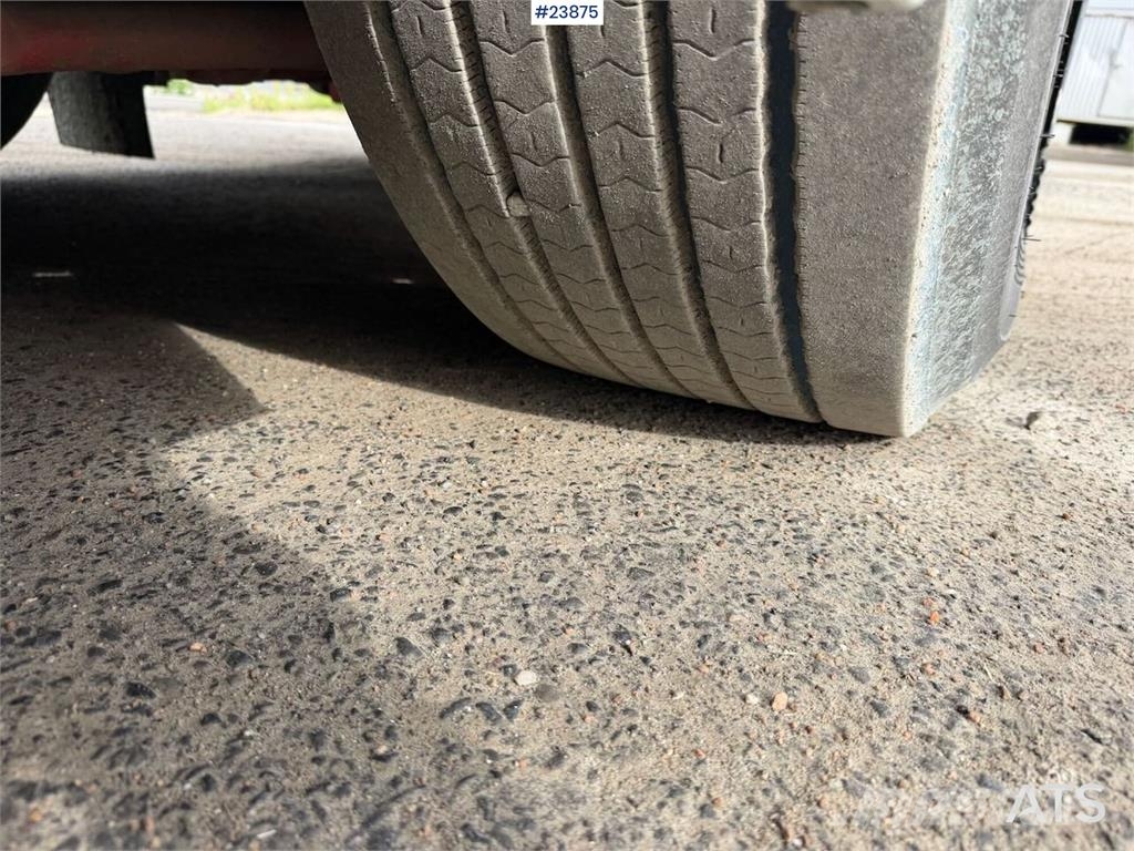 Volvo FH540 8x4 plow rigged hook truck w/ underlying bla 工程吊钩车