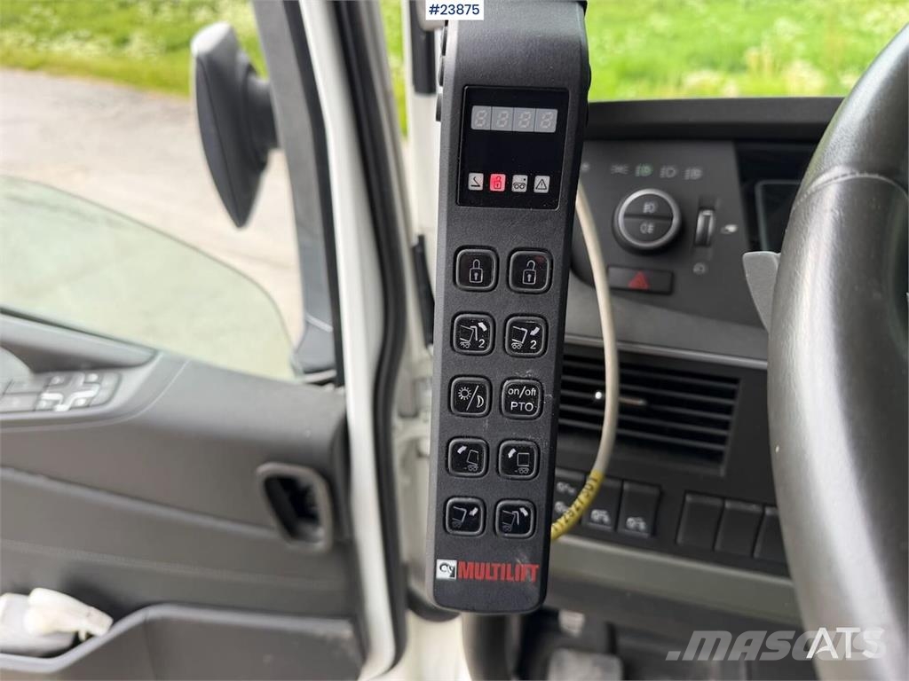 Volvo FH540 8x4 plow rigged hook truck w/ underlying bla 工程吊钩车