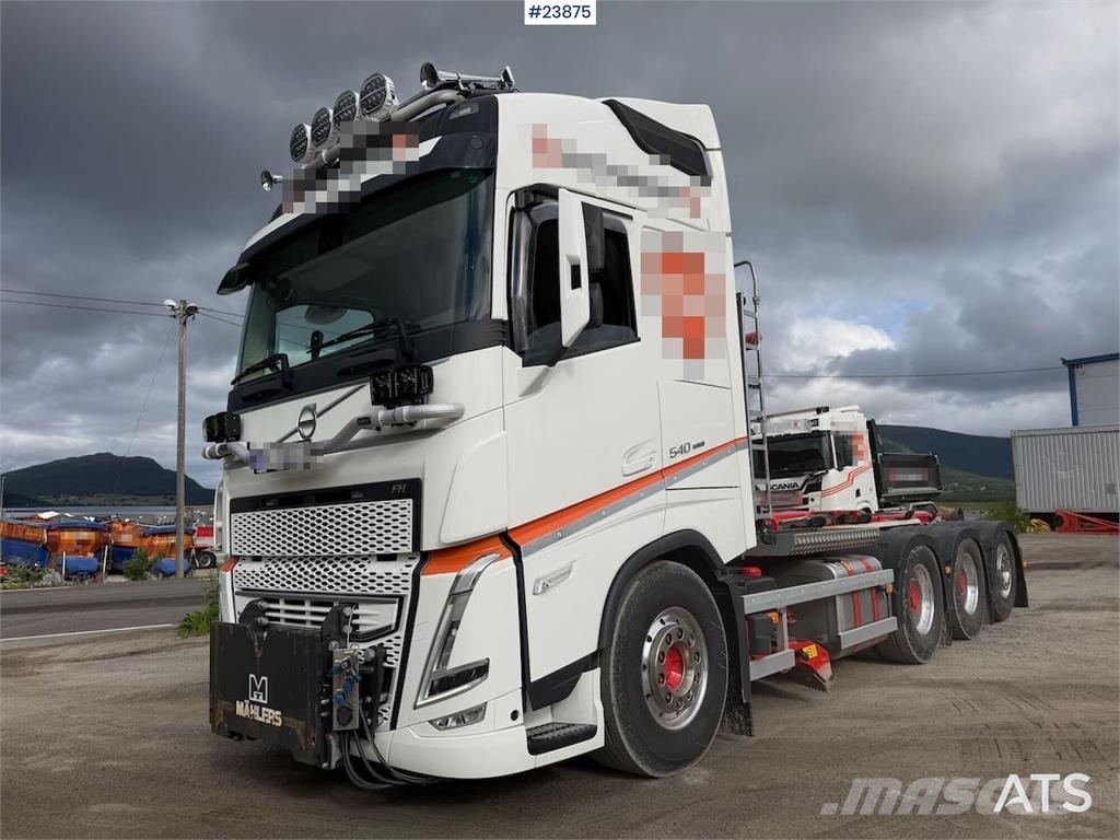 Volvo FH540 8x4 plow rigged hook truck w/ underlying bla 工程吊钩车
