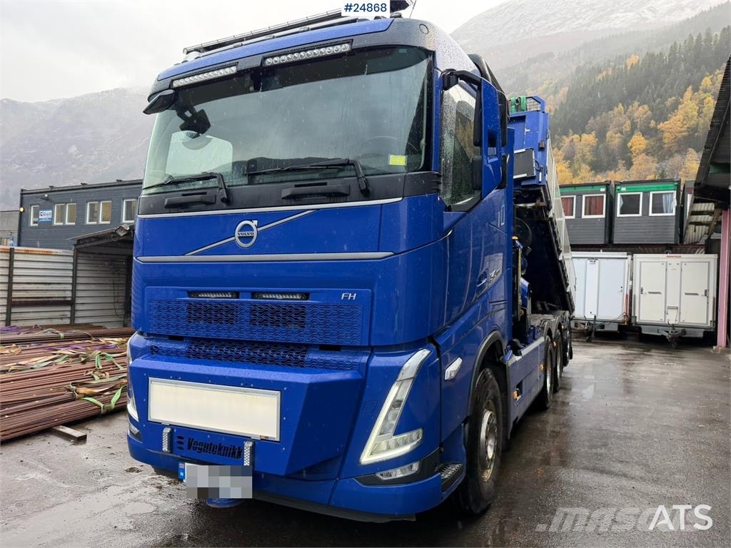 Volvo FH540 8x4 Tridem Crane Truck with Palfinger 37 tm Автокранове