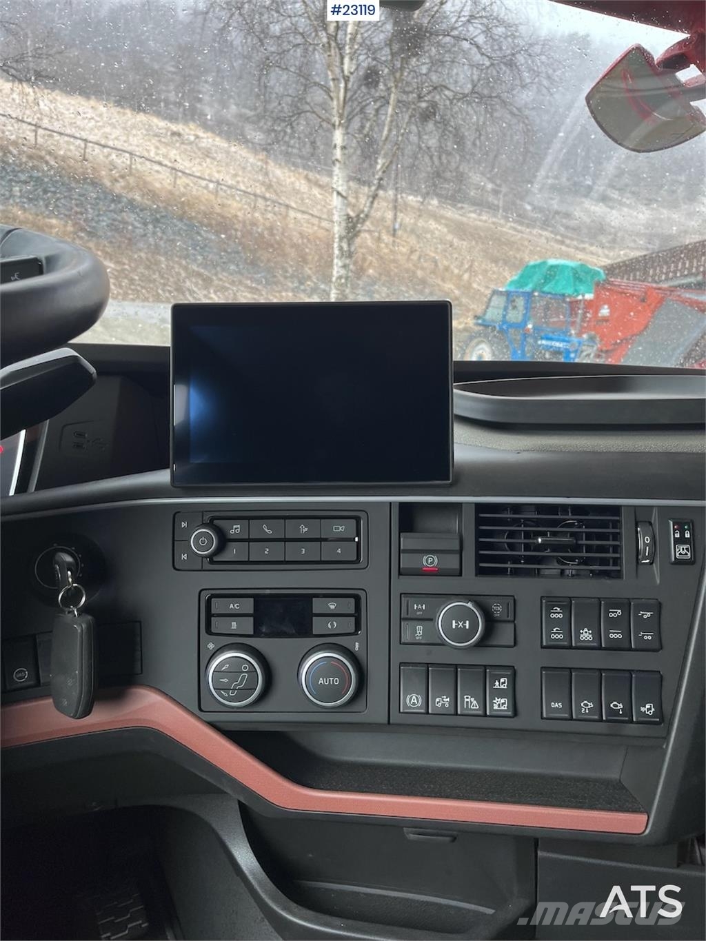 Volvo FH700 Tridem hooklift truck – crane hydraulics – 3 工程吊钩车