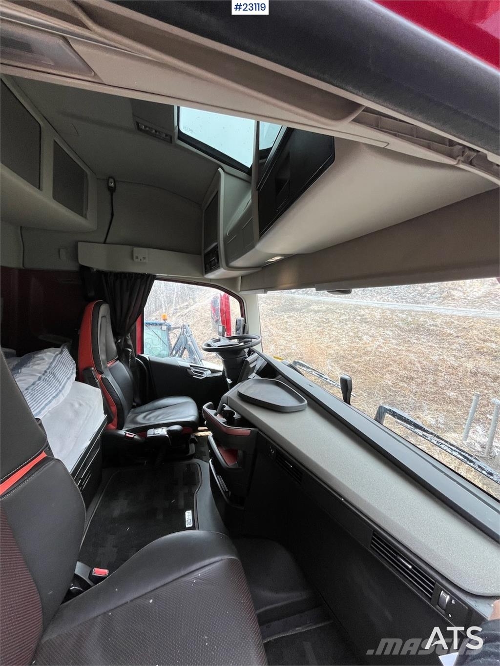 Volvo FH700 Tridem hooklift truck – crane hydraulics – 3 工程吊钩车
