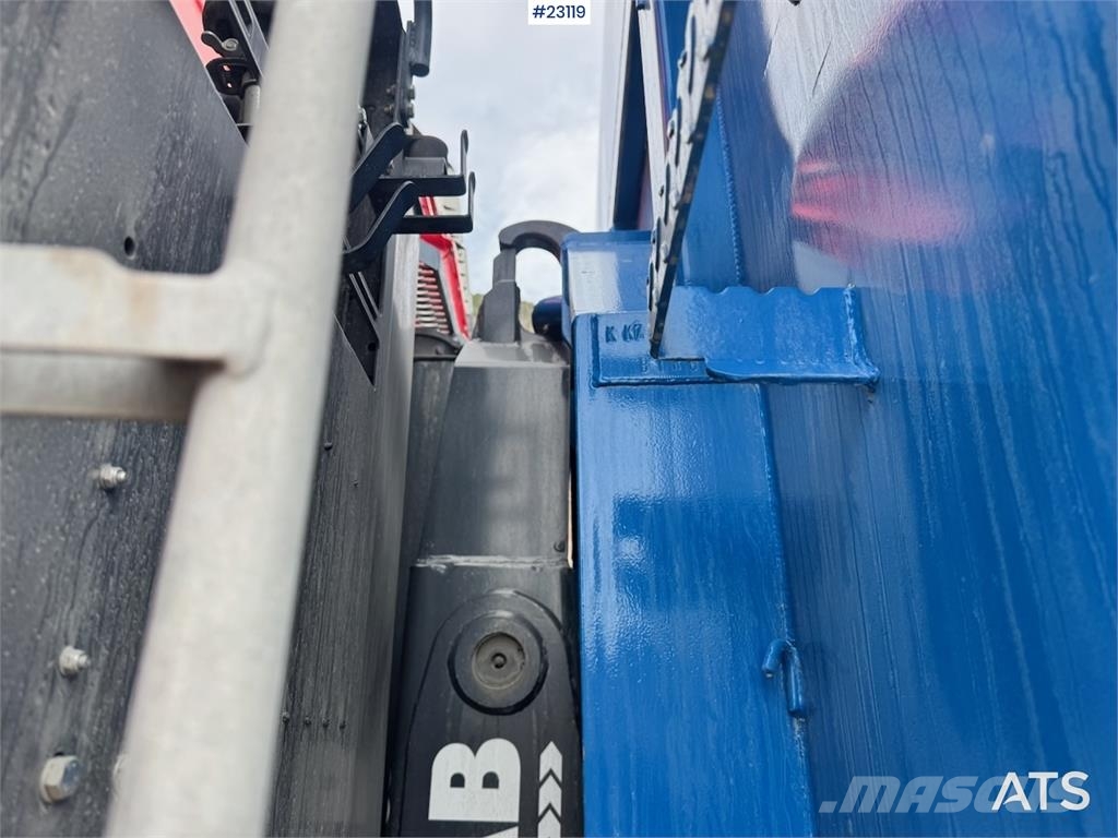 Volvo FH700 Tridem hooklift truck – crane hydraulics – 3 工程吊钩车