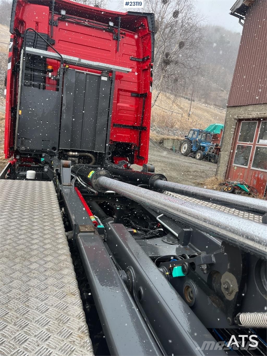 Volvo FH700 Tridem hooklift truck – crane hydraulics – 3 工程吊钩车