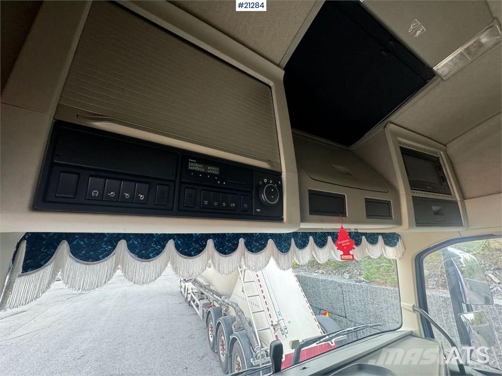 Volvo Fh750 6x4 Log Truck w/ 2019 Epsilon M12L Crane Transporte de madera