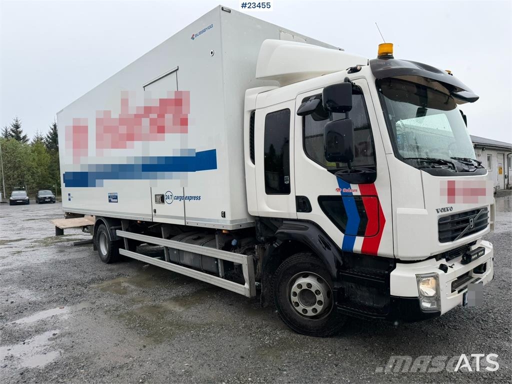 Volvo FL 4x2 box truck with a 1500 kg lift and remote co Skříňová nástavba