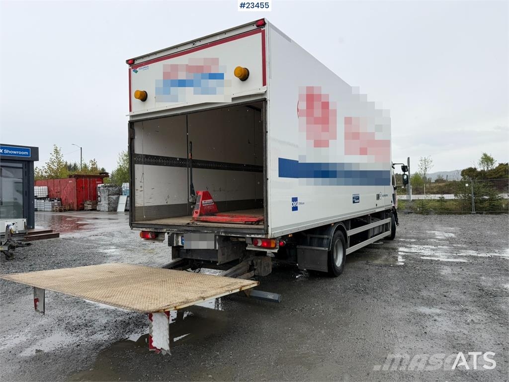 Volvo FL 4x2 box truck with a 1500 kg lift and remote co Skříňová nástavba