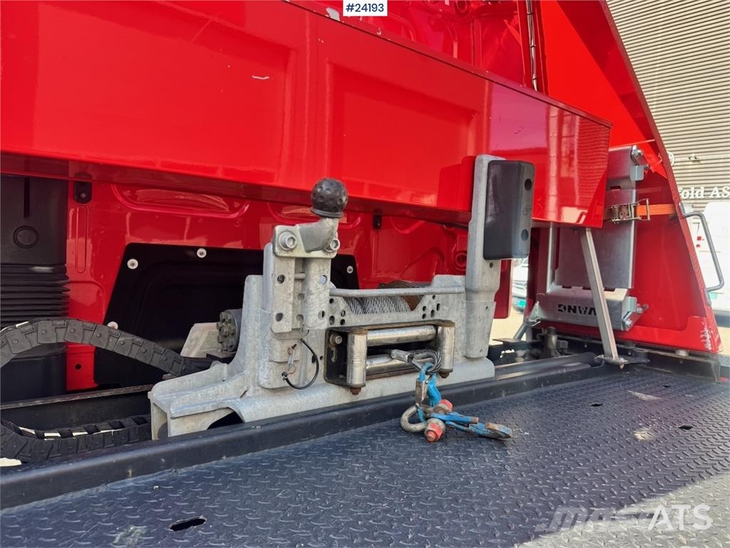 Volvo FL Recovery Truck with Jige Body مركبات إصلاح الأعطال