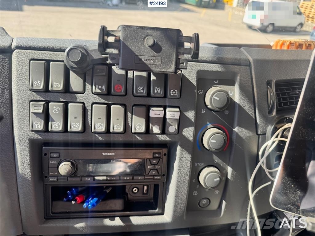 Volvo FL Recovery Truck with Jige Body مركبات إصلاح الأعطال