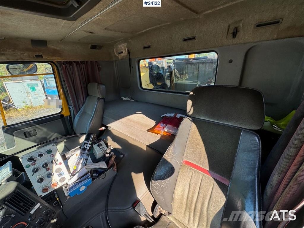 Volvo FL10 Tipper Truck – Rear-Mounted Palfinger Crane شاحنات الرافعات