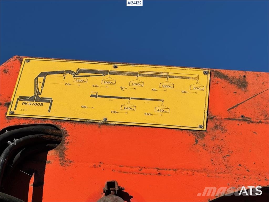 Volvo FL10 Tipper Truck – Rear-Mounted Palfinger Crane شاحنات الرافعات