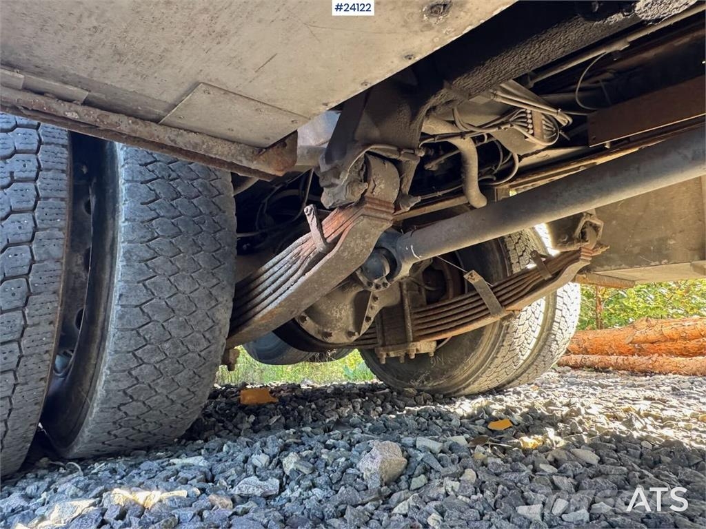 Volvo FL10 Tipper Truck – Rear-Mounted Palfinger Crane شاحنات الرافعات