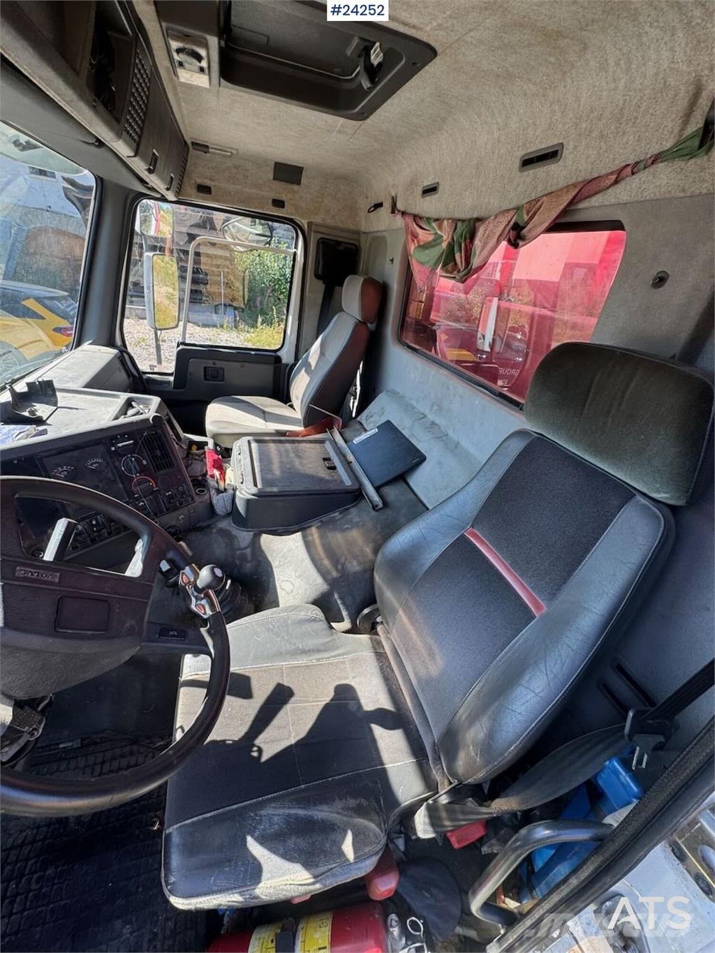 Volvo FL12 420 Tipper Truck – Repair Project 自卸式货车