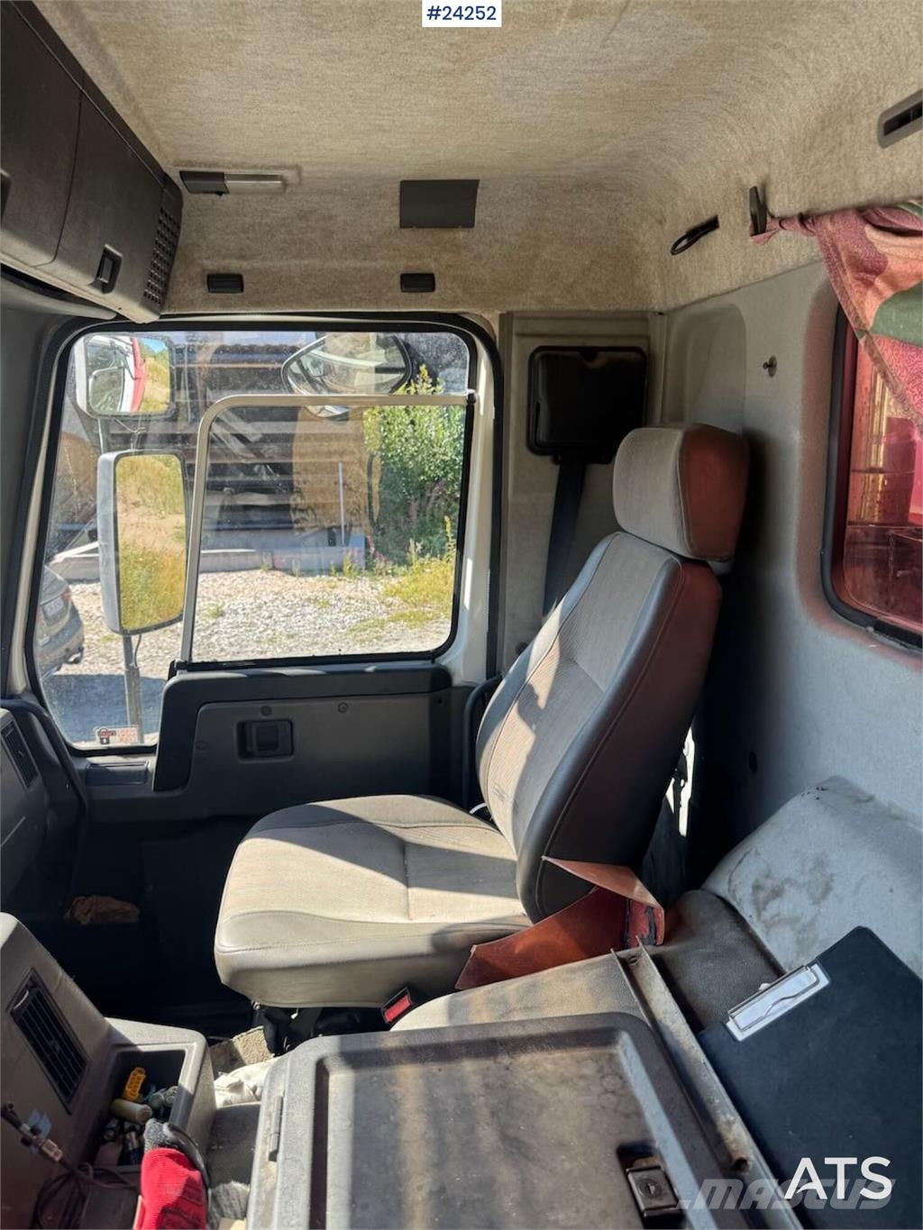 Volvo FL12 420 Tipper Truck – Repair Project 自卸式货车