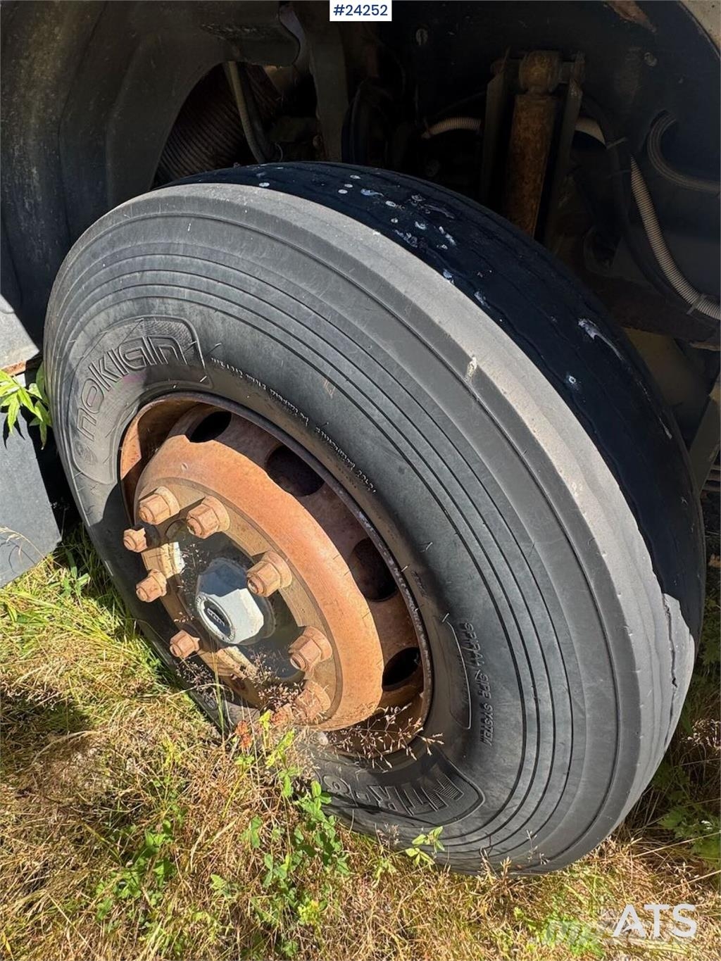 Volvo FL12 420 Tipper Truck – Repair Project 自卸式货车