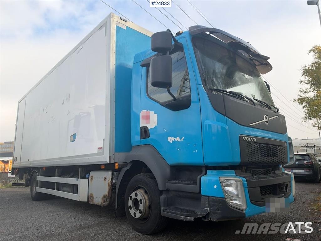 Volvo FL210 4x2 Box truck with tail lift and side door Sanduk kamioni