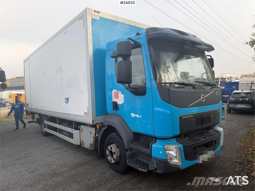 Volvo FL210 4x2 Box truck with tail lift and side door Sanduk kamioni