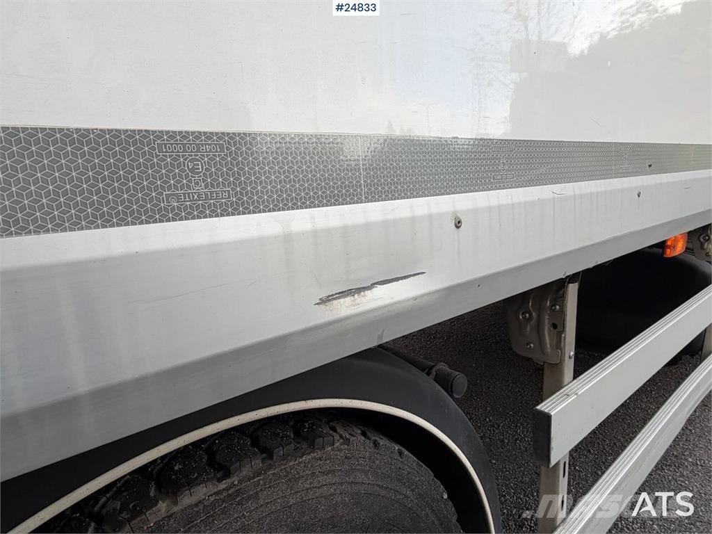 Volvo FL210 4x2 Box truck with tail lift and side door Sanduk kamioni