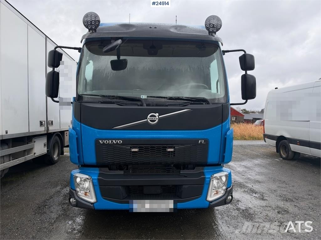 Volvo FL250 4x2 Box Truck – Only 22,000 km! Van Body Trucks