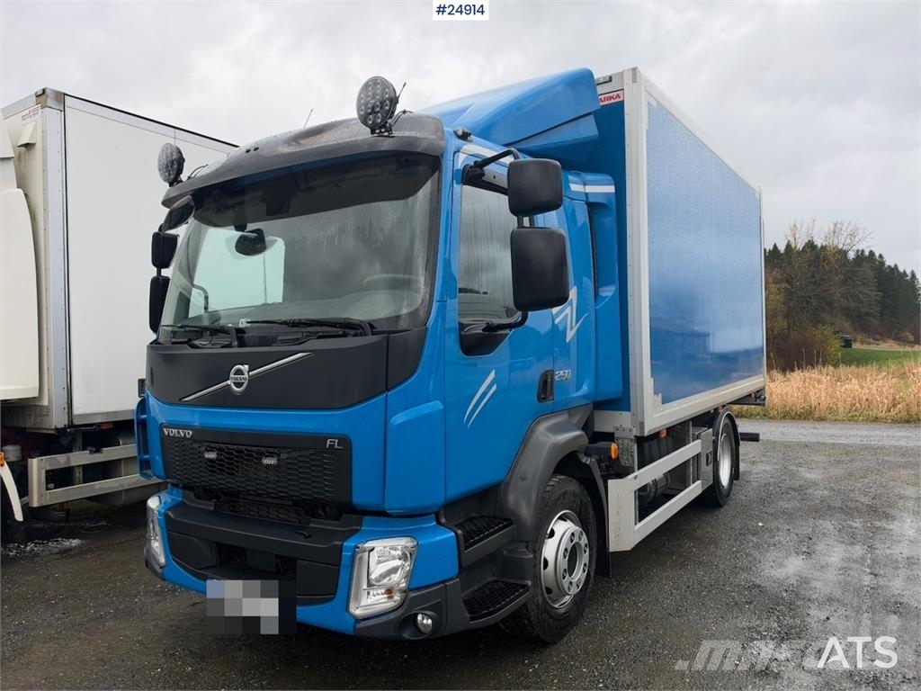 Volvo FL250 4x2 Box Truck – Only 22,000 km! Van Body Trucks