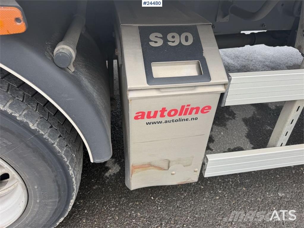 Volvo FM 380 box truck with full side opening, tail lift 貨箱式卡車