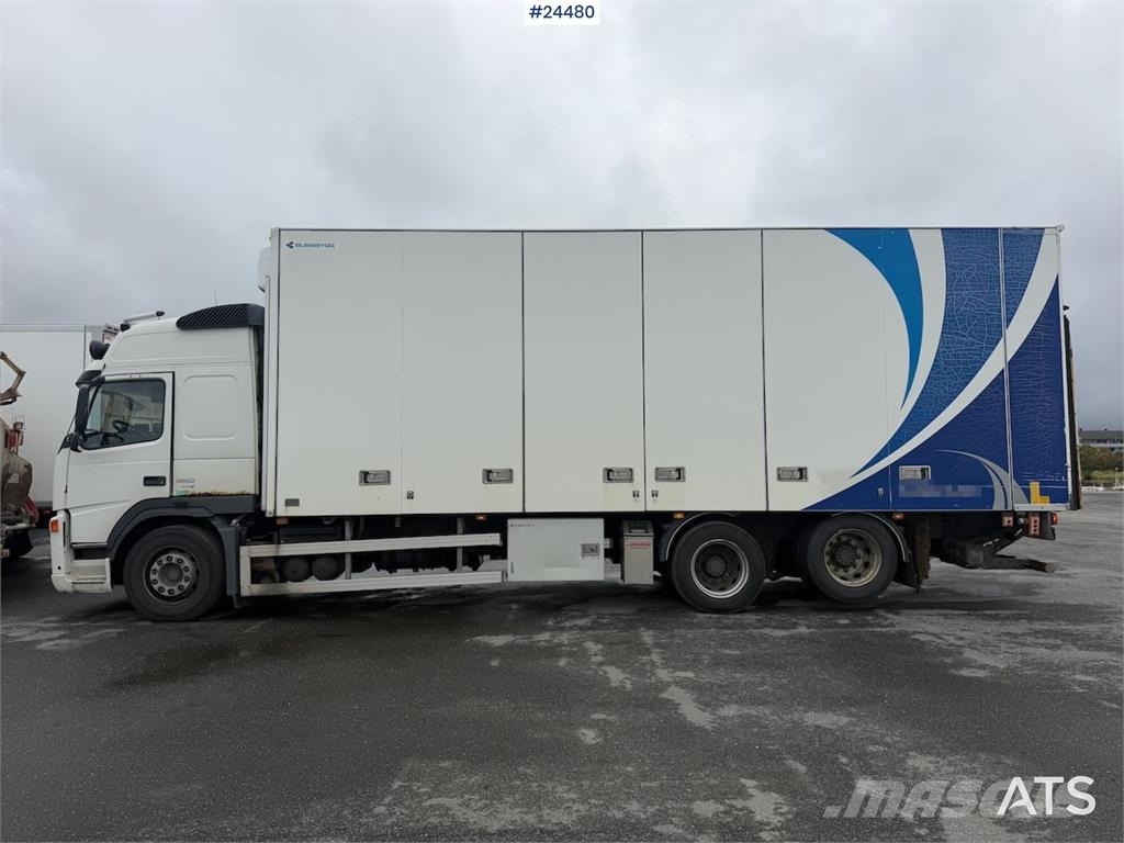 Volvo FM 380 box truck with full side opening, tail lift 貨箱式卡車