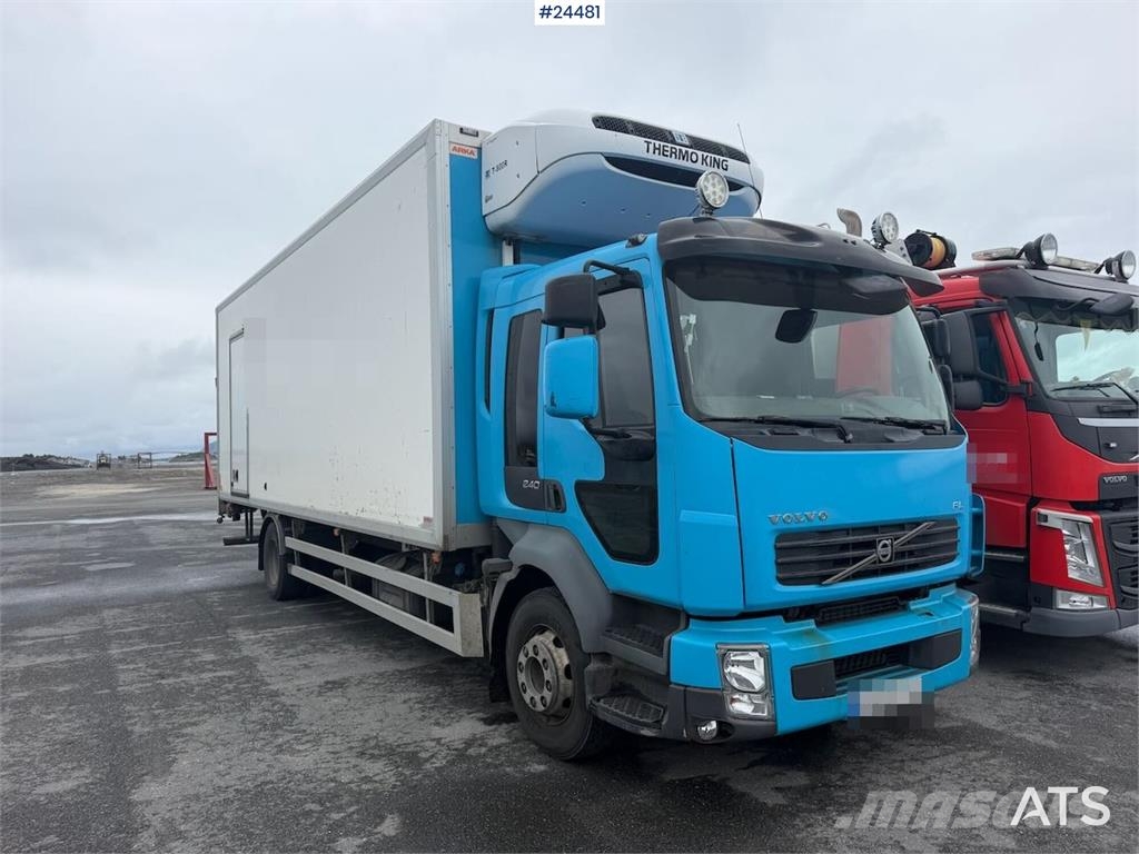 Volvo FM 380 box truck with full side opening, tail lift 冷凍冷蔵車