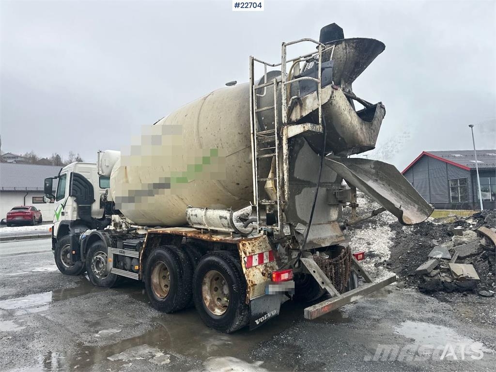 Volvo FM 400 8x4 concrete truck w/ intermix body. WATCH Camiones de concreto